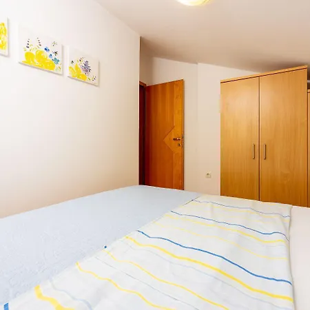 Lejlighed Cozy Dachgeschosswohnung Mit Meerblick, Klima, Wifi - Nur 350 Meter Zum *