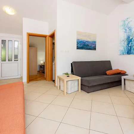 Cozy Dachgeschosswohnung Mit Meerblick, Klima, Wifi - Nur 350 Meter Zum Lejlighed