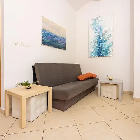 Cozy Dachgeschosswohnung Mit Meerblick, Klima, Wifi - Nur 350 Meter Zum
