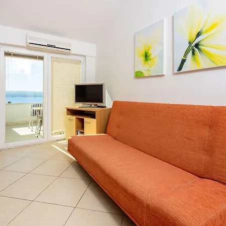 Cozy Dachgeschosswohnung Mit Meerblick, Klima, Wifi - Nur 350 Meter Zum