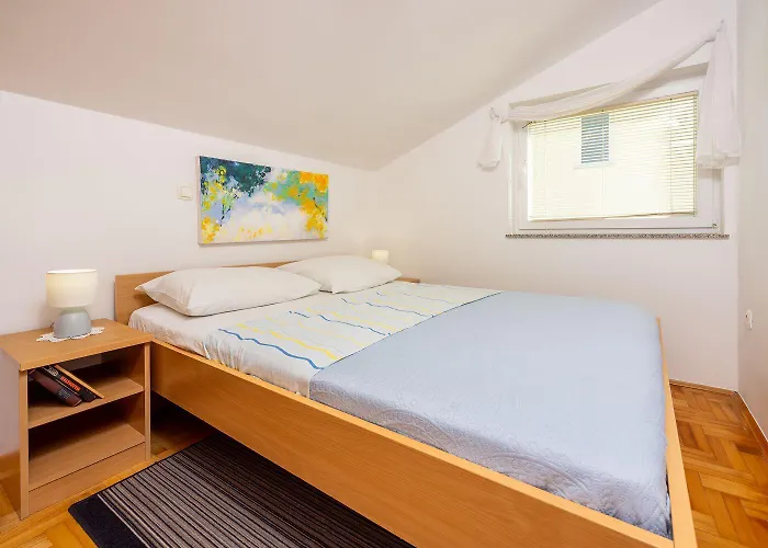 Apartman Cozy Dachgeschosswohnung Mit Meerblick, Klima, Wifi - Nur 350 Meter Zum