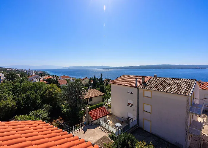 Cozy Dachgeschosswohnung Mit Meerblick, Klima, Wifi - Nur 350 Meter Zum *